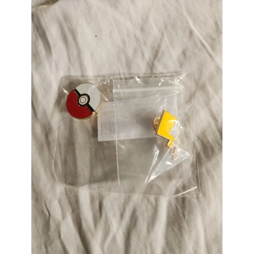 Pokemon Anime Brooche Pins with backs